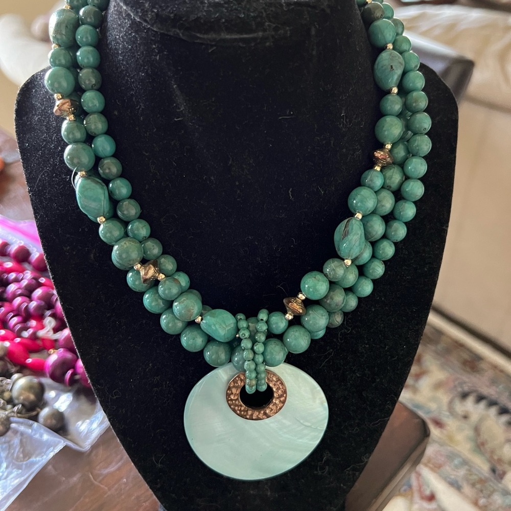 Pretty green necklace